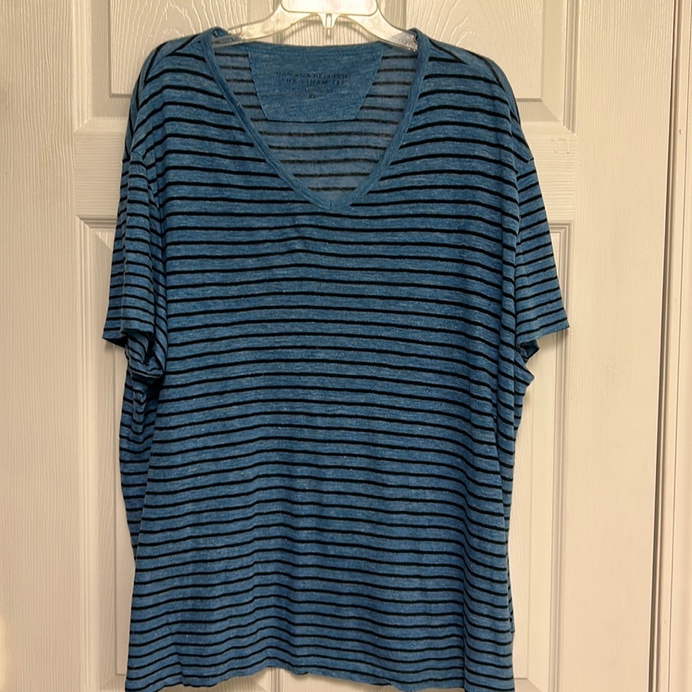 Banana Republic V-Neck Linen T-shirt